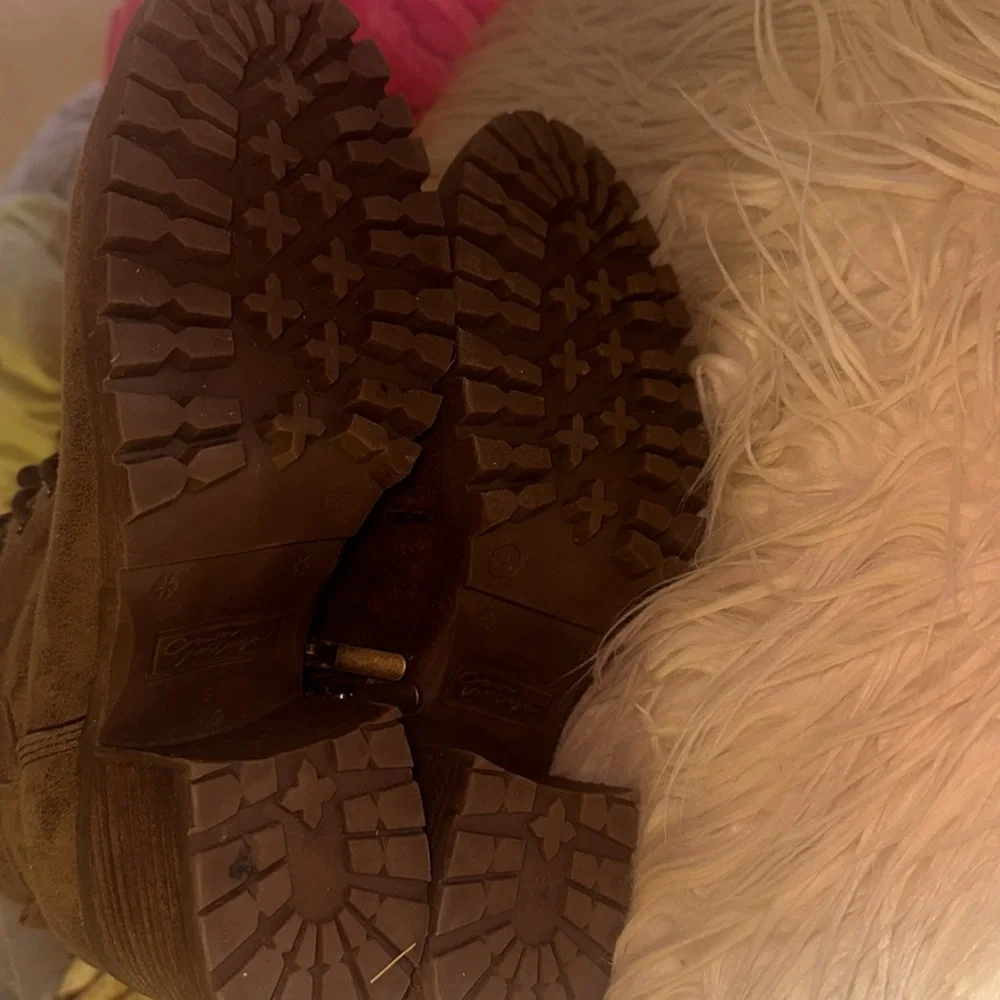 Brown boots - Picture 4 of 5
